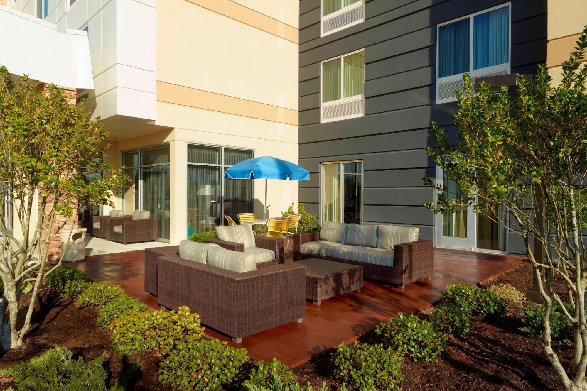 Fairfield Inn & Suites By Marriott Fayetteville North Exteriér fotografie
